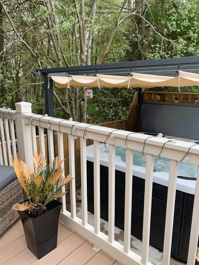 Percy Wood Lodge With Hot Tub Near Alnwick Swarland Exterior photo