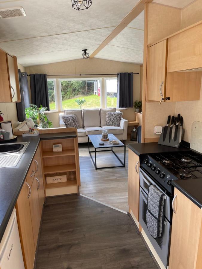 Percy Wood Lodge With Hot Tub Near Alnwick Swarland Exterior photo